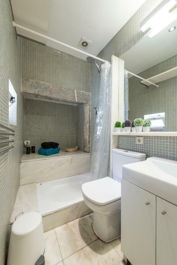 Cozy Apartment In Historic Center Lisbon Bagian luar foto