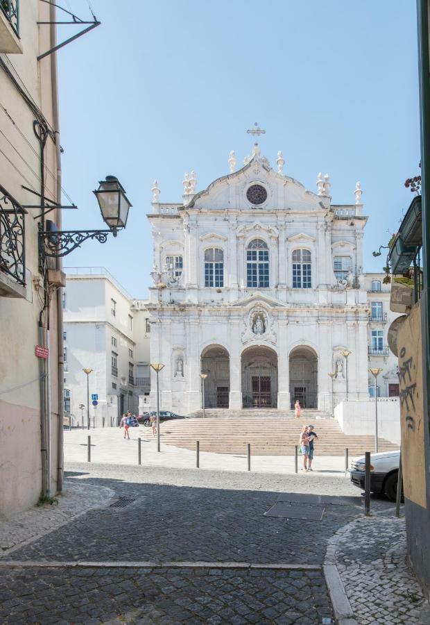 Cozy Apartment In Historic Center Lisbon Bagian luar foto