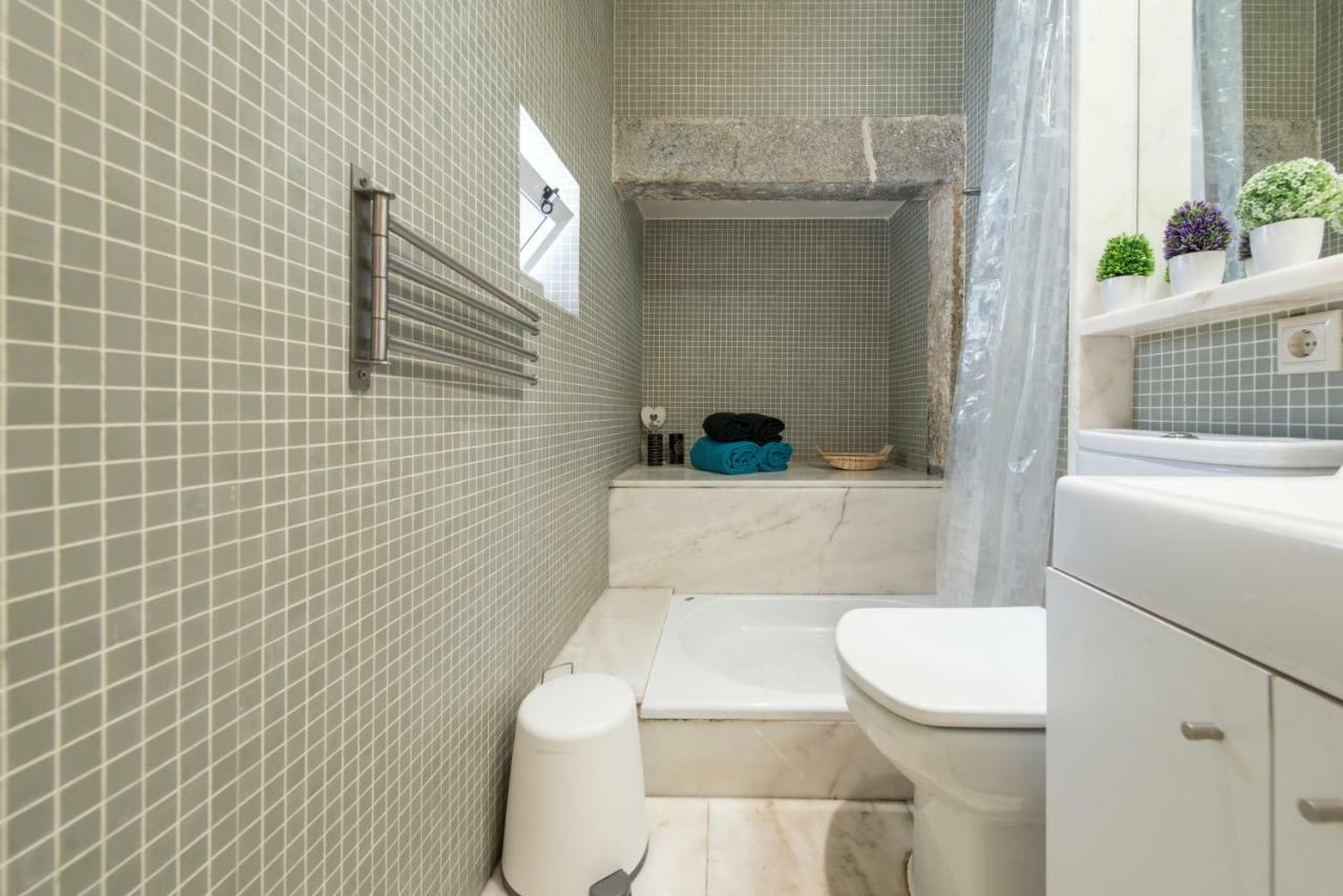 Cozy Apartment In Historic Center Lisbon Bagian luar foto