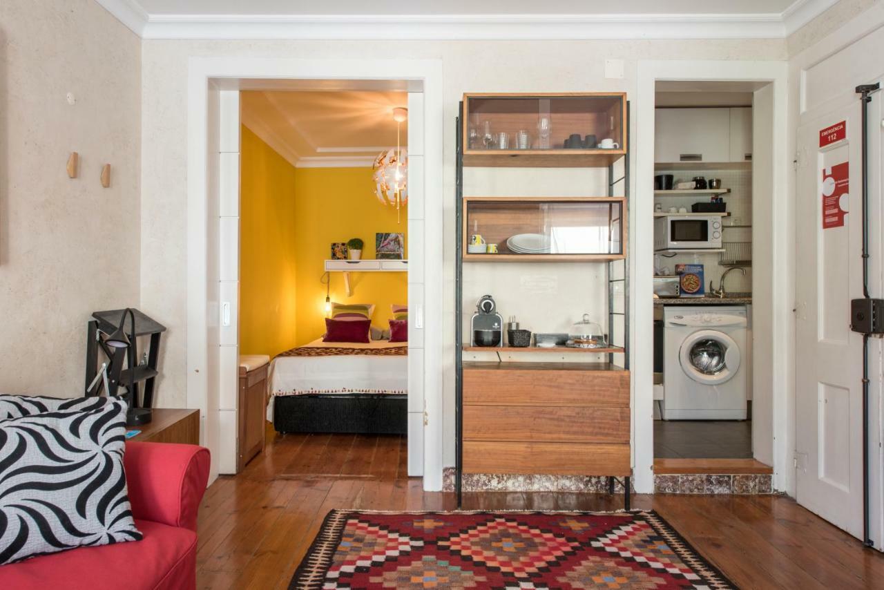 Cozy Apartment In Historic Center Lisbon Bagian luar foto